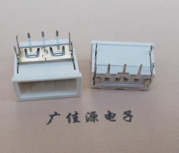 东凤镇USB接口2.0连接器.3p端子加护套防尘母座